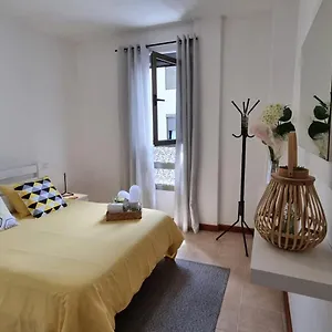 https://yaki-home.in-canary-islands.com